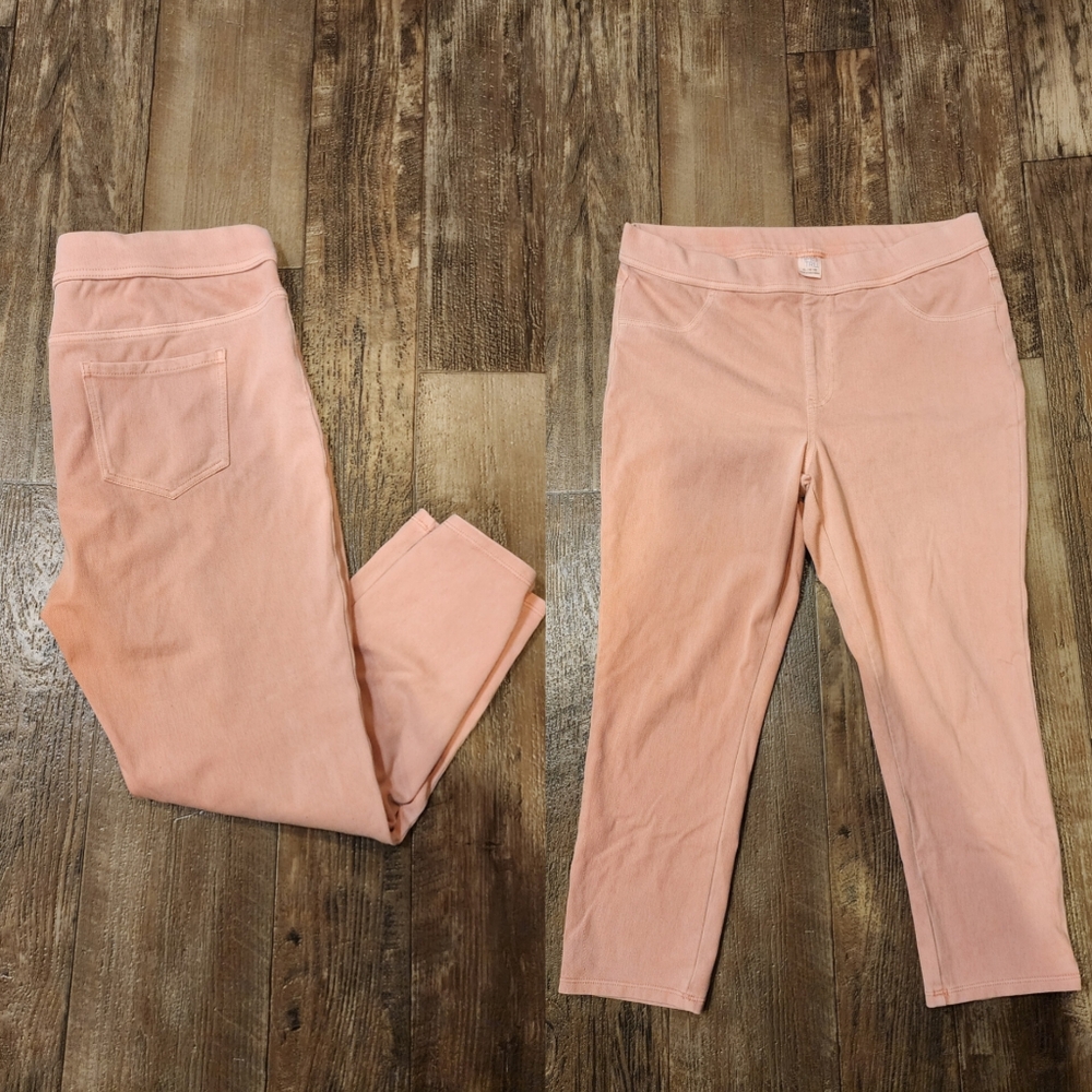 Time & Tru Capris Jeggings
